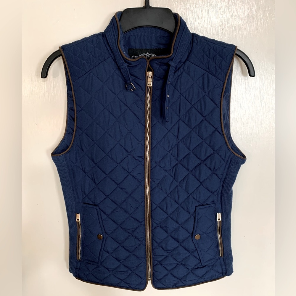 NWT Chocolate USA Quilted Vest Navy size Small